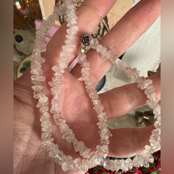 Rose Quartz Chip Necklace 18 Inch - Picture 11 of 11